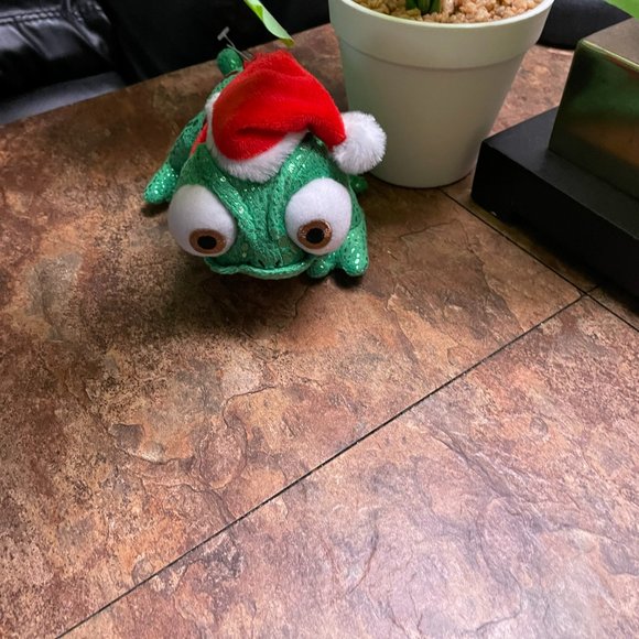 Disney Store Tangled Pascal Chameleon Christmas Soft Plus Toy 8" - Picture 5 of 6